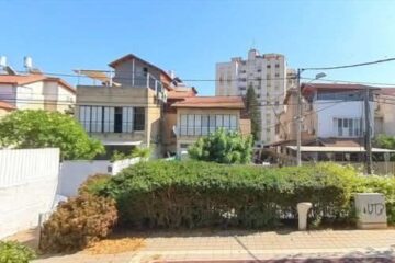 למכירה דירת גן 4 חד' בהזדמנות בחולון