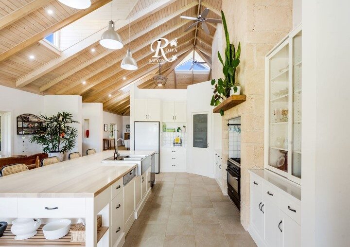 וילה מפוארת 4 חד' בסביון